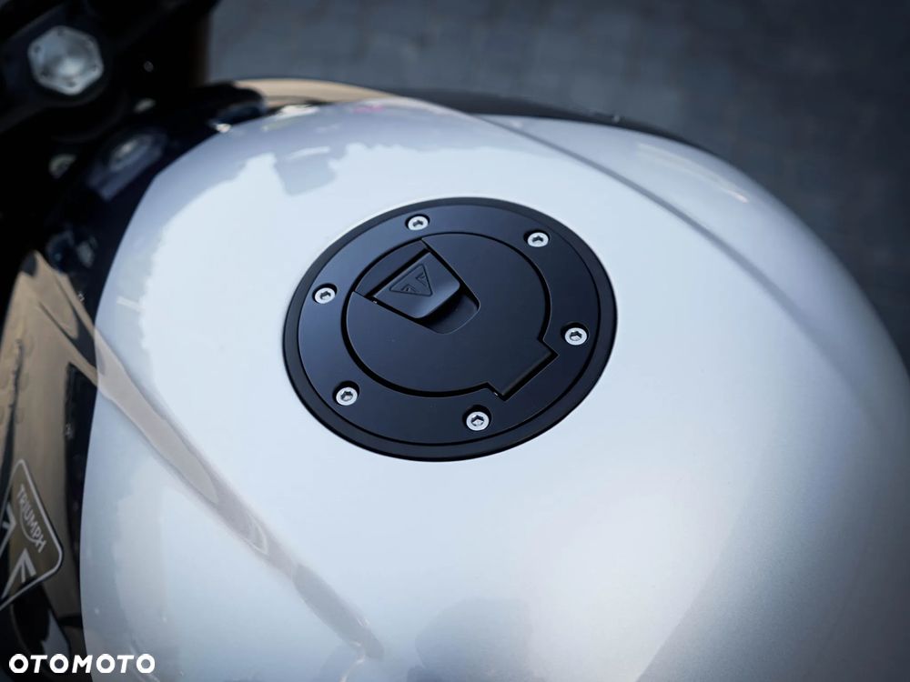 Triumph Speed Triple - 15