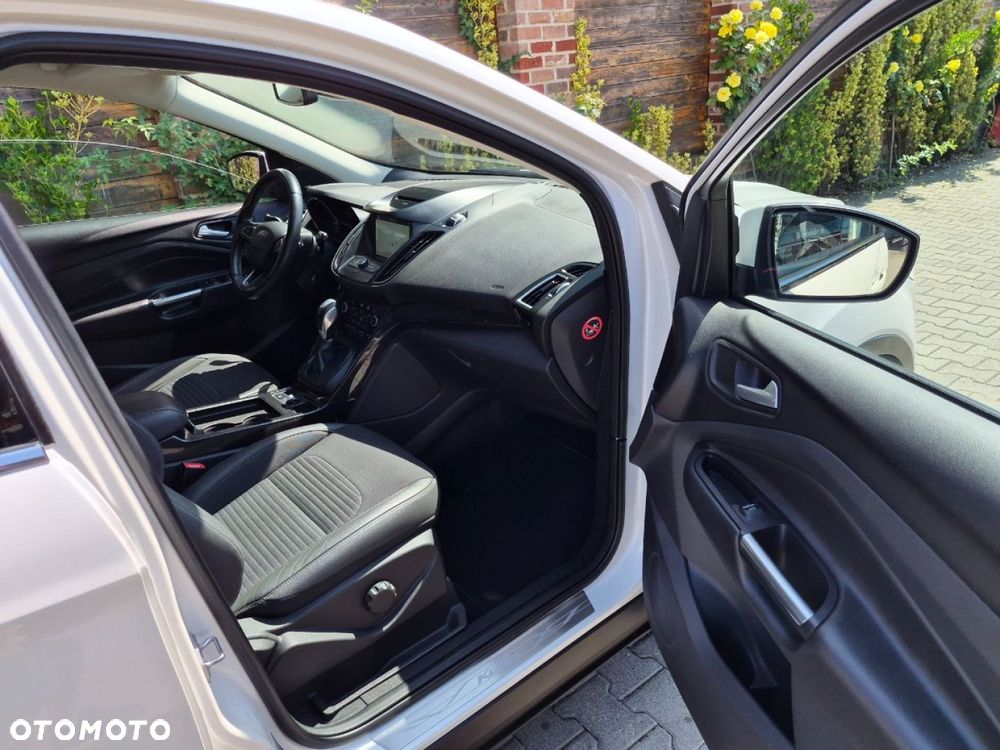Ford Kuga - 25