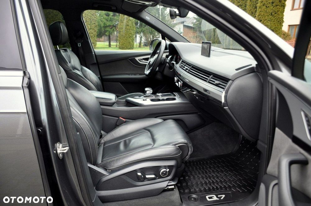 Audi Q7 - 17