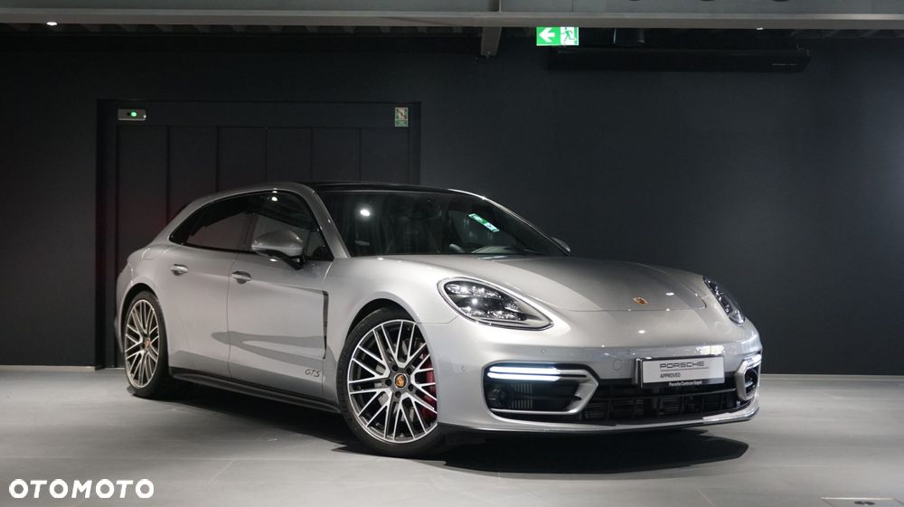 Porsche Panamera GTS Sport Turismo - 7