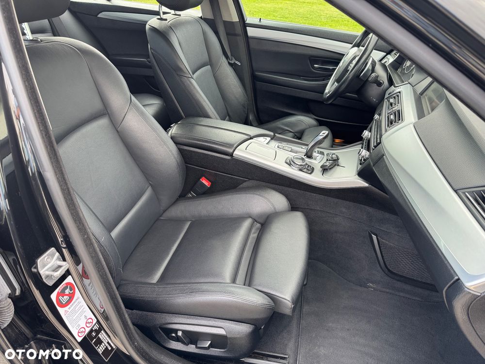 BMW Seria 5 - 32