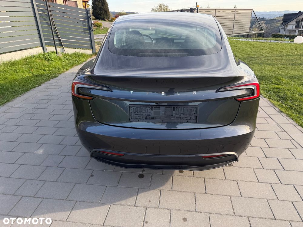 Tesla Model 3 - 15