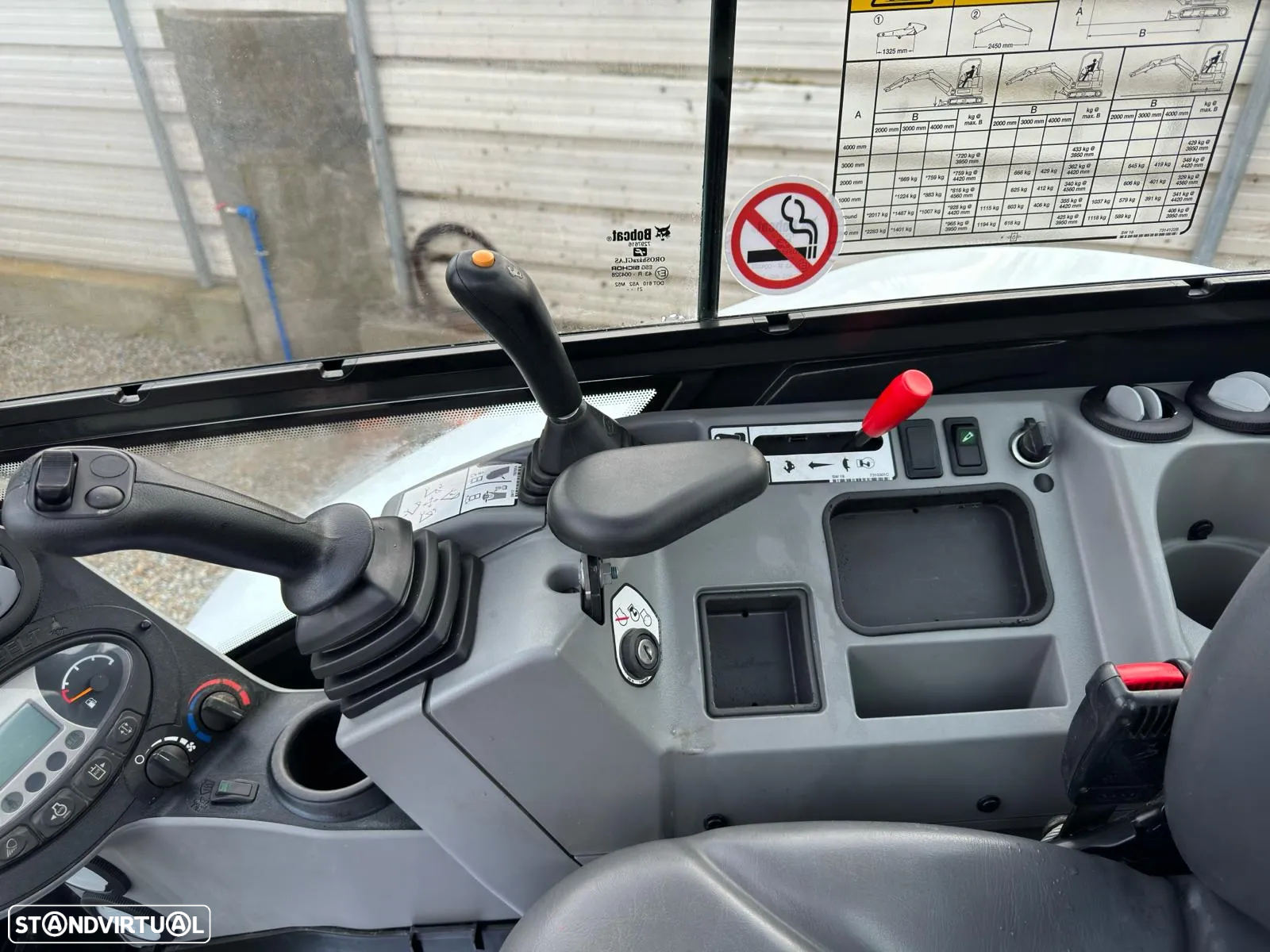 Bobcat E35 Z - Mini-Giratória - 8