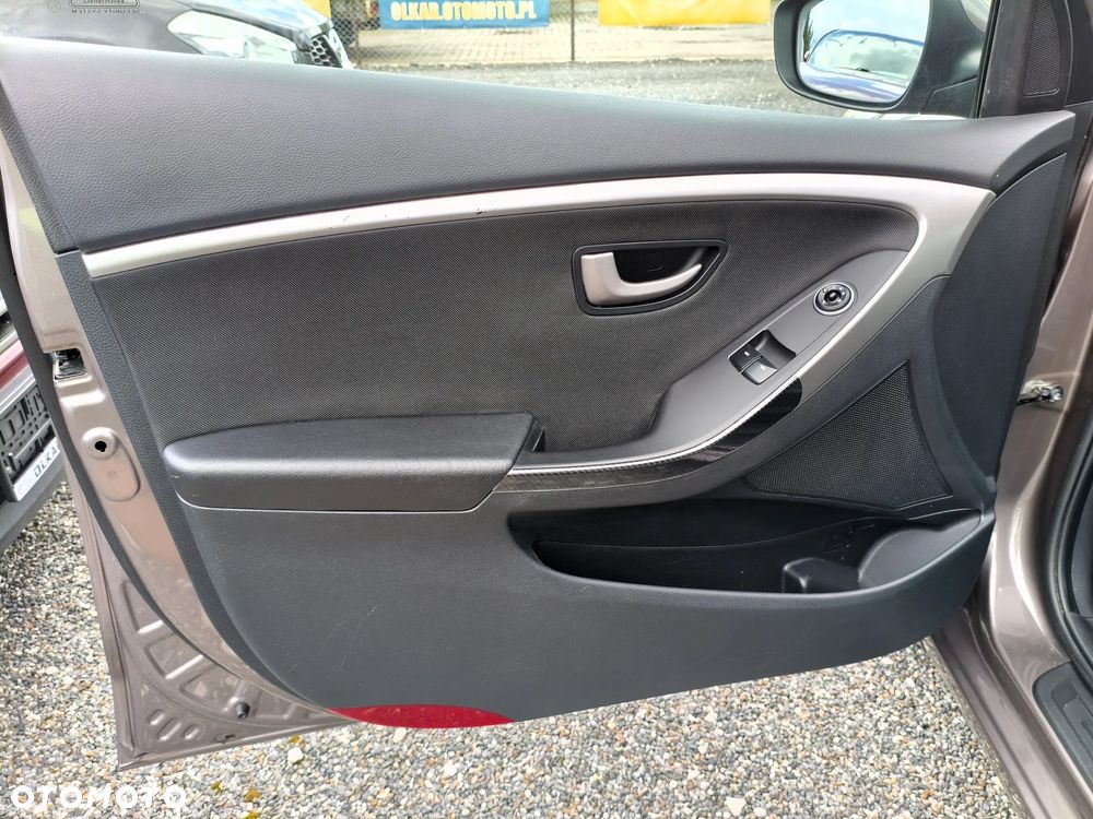 Hyundai i30 i30cw 1.4 Classic - 17
