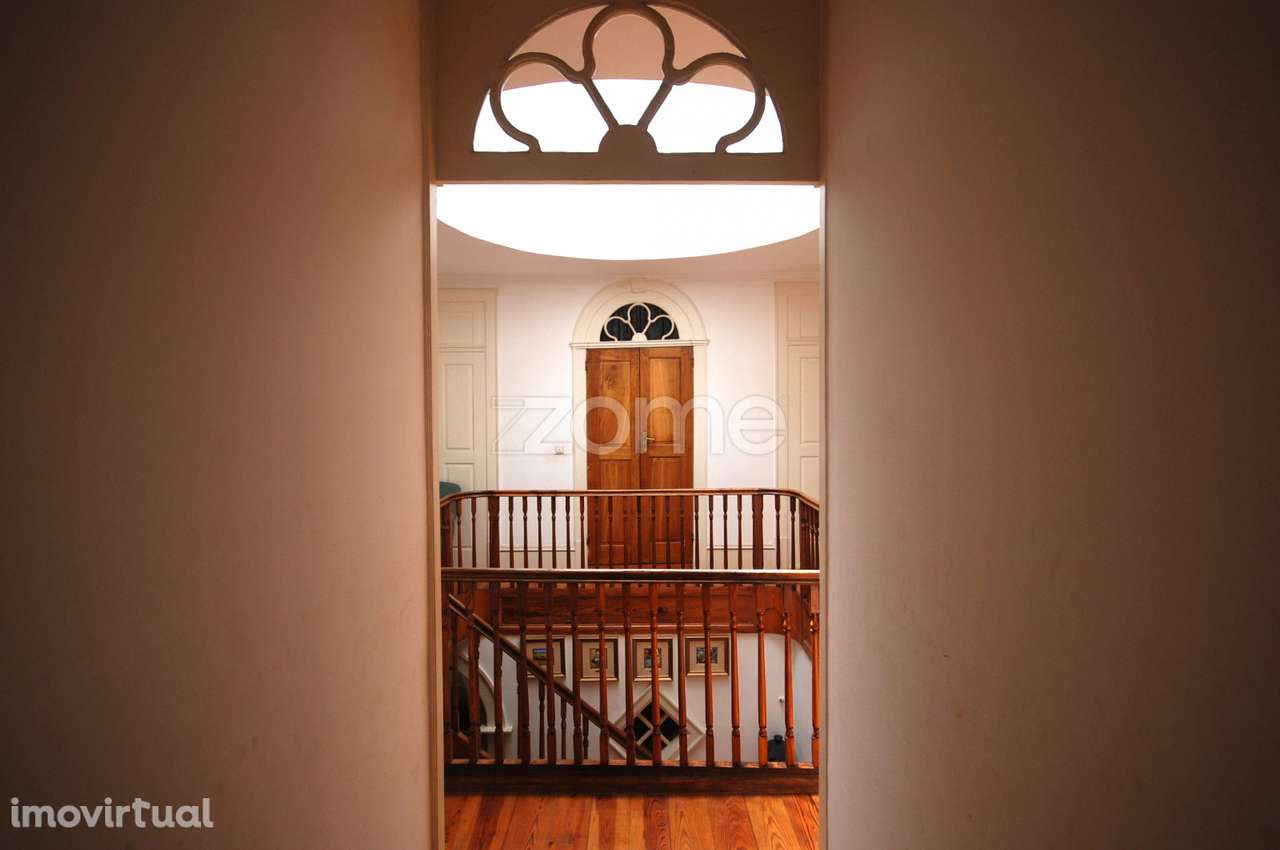 Prédio Singular na Rua do Almada no Porto - Grande imagem: 5/16