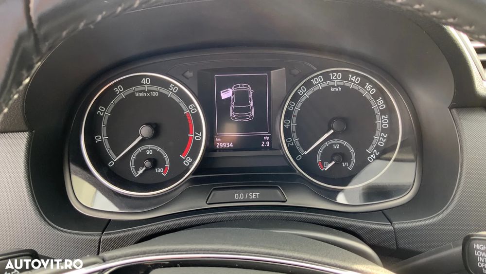 Skoda Fabia - 10