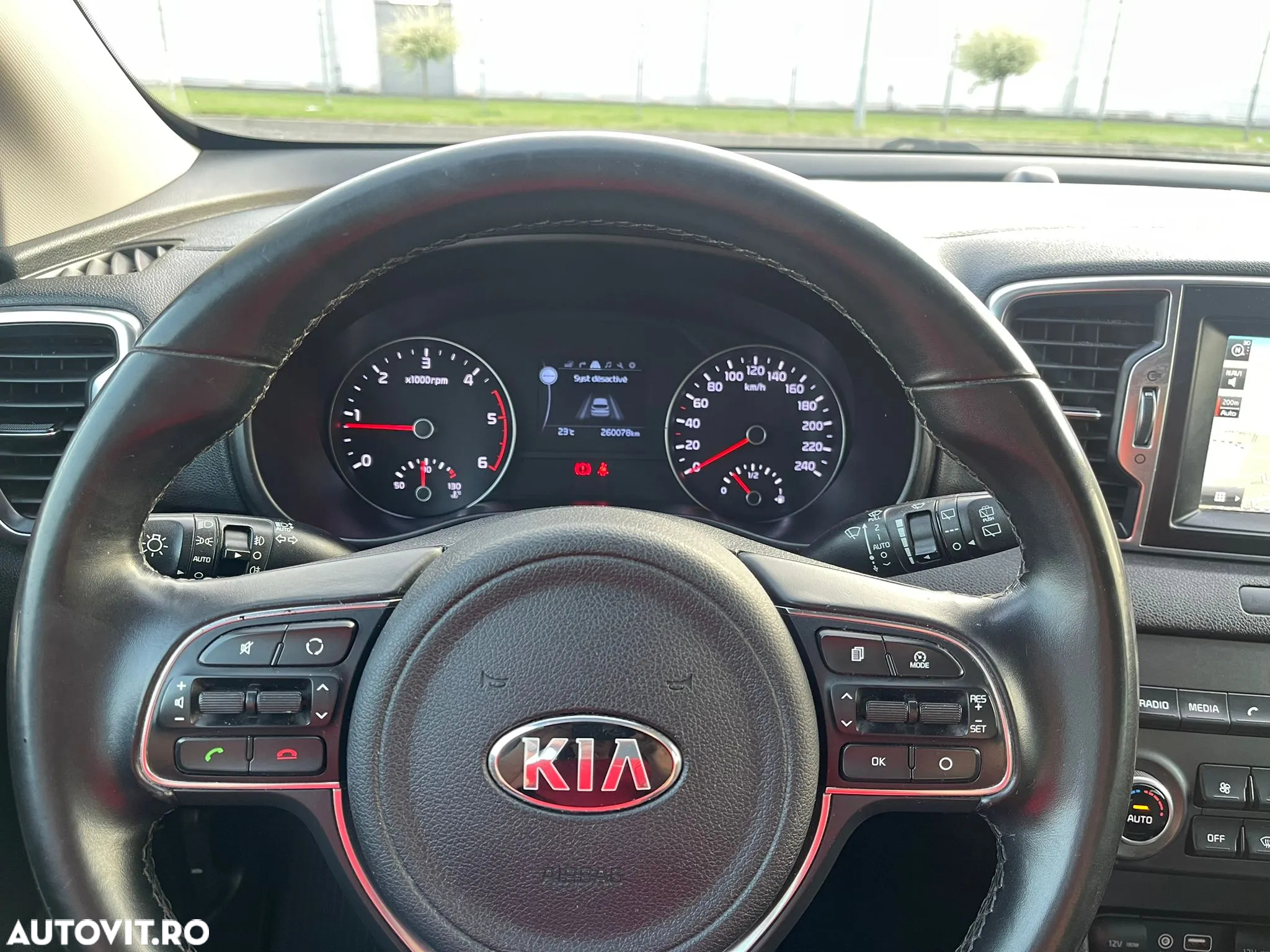 Kia Sportage 1.7 CRDI 2WD Dream-Team Edition - 14