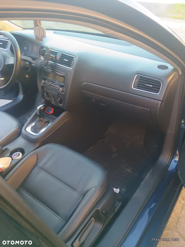 Volkswagen Jetta 1.8T SE - 15