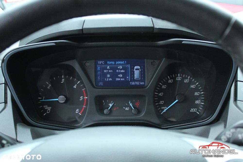 Ford Tourneo Custom - 15