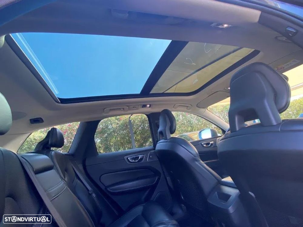 Volvo XC 60 2.0 D4 Inscription AWD Geartronic - 29