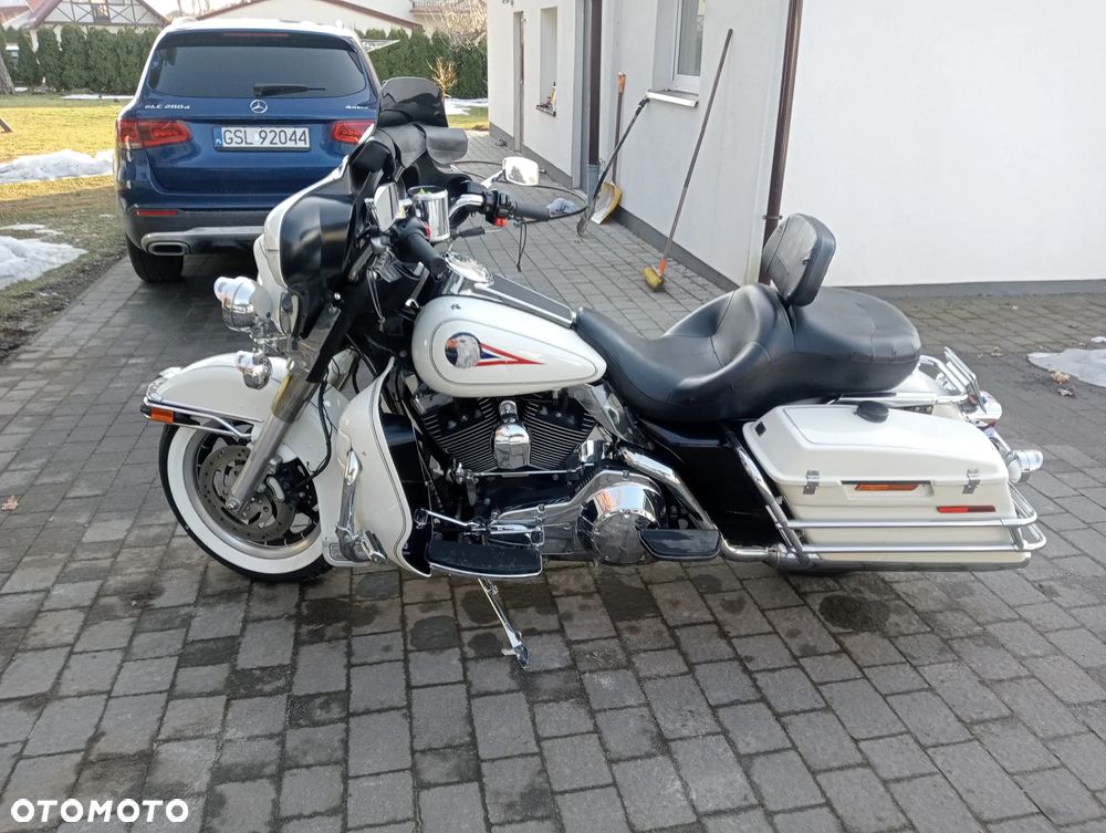 Harley-Davidson FLHT Electra Glide Standard - 9