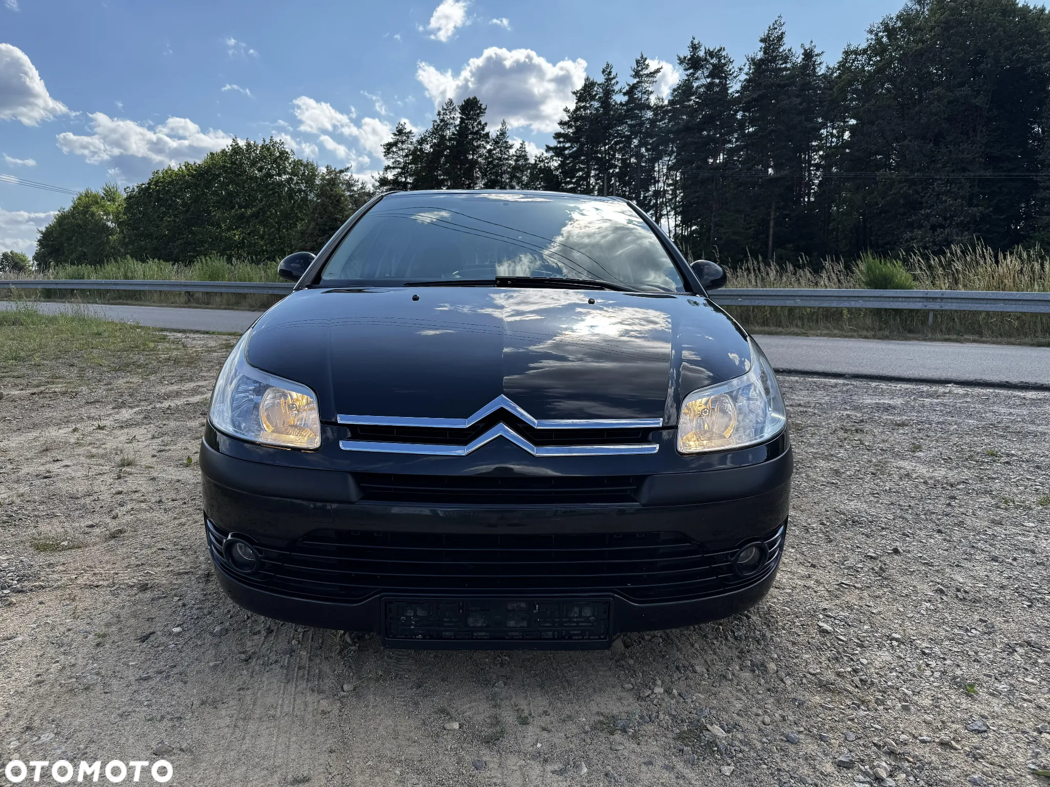Citroën C4 1.4 16V Style - 2