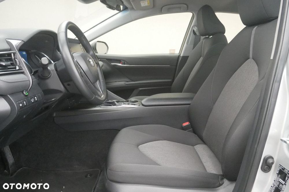 Toyota Camry 2.5 Hybrid Comfort CVT - 12