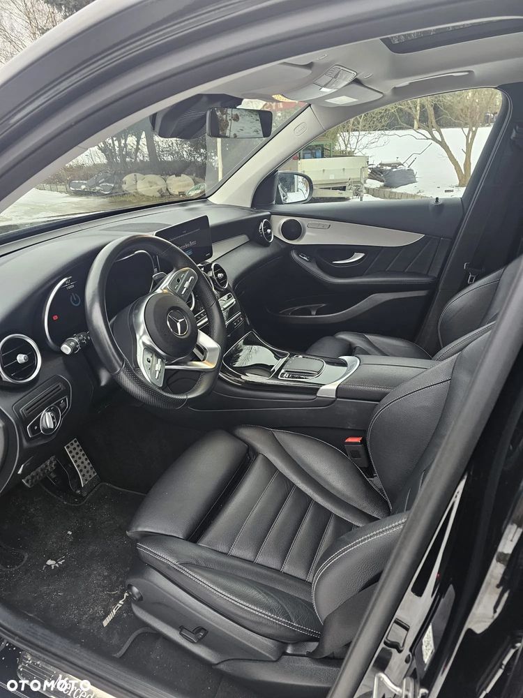 Mercedes-Benz GLC 300 e 4-Matic AMG Line - 13