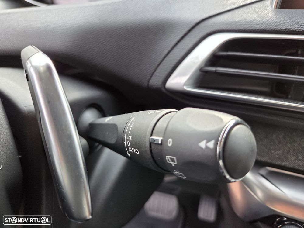 Peugeot 5008 1.5 BlueHDi Allure EAT8 - 24