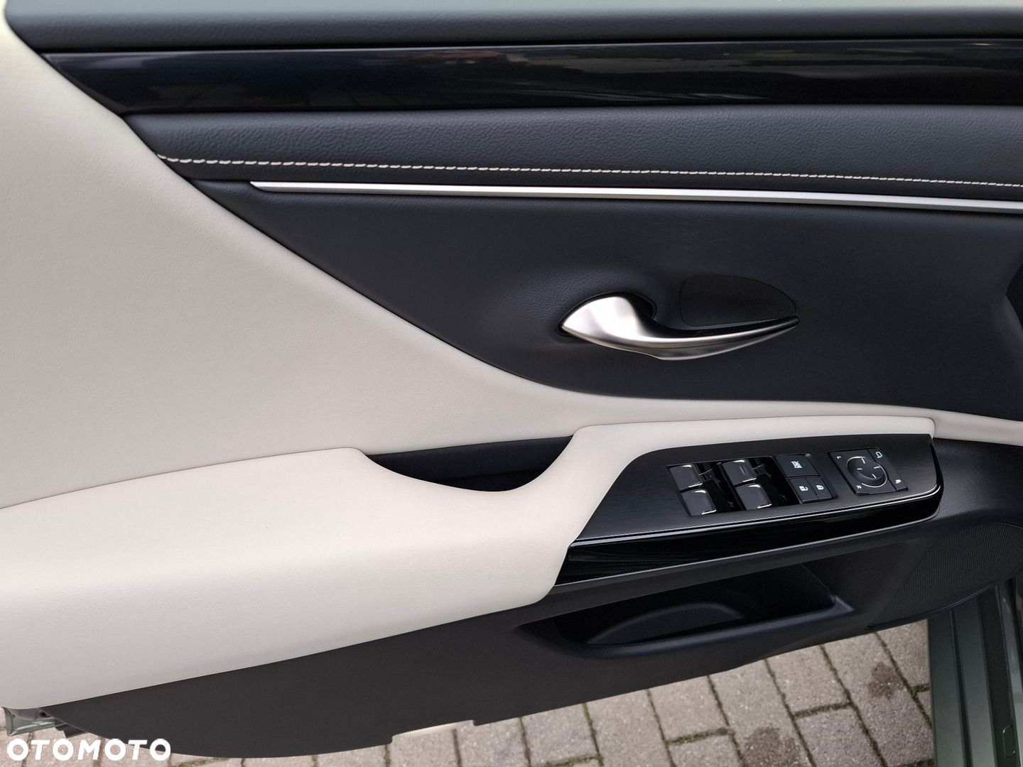 Lexus ES - 9