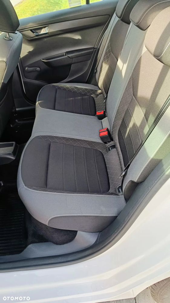 Skoda Fabia 1.0 Ambition Plus - 13
