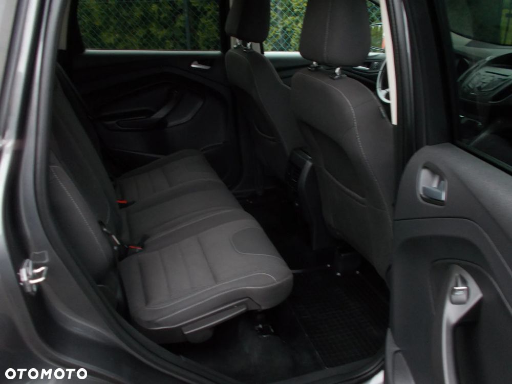 Ford Kuga - 9