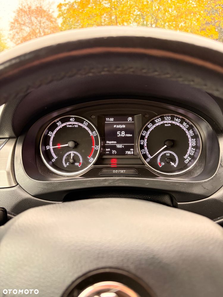 Skoda RAPID 1.0 TSI Ambition - 17