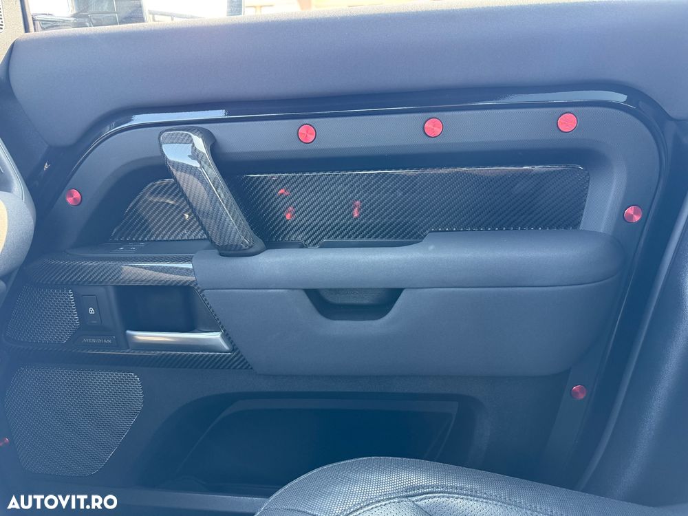 Land Rover Defender 110 3.0D 250 MHEV Hard Top X-Dynamic SE - 23