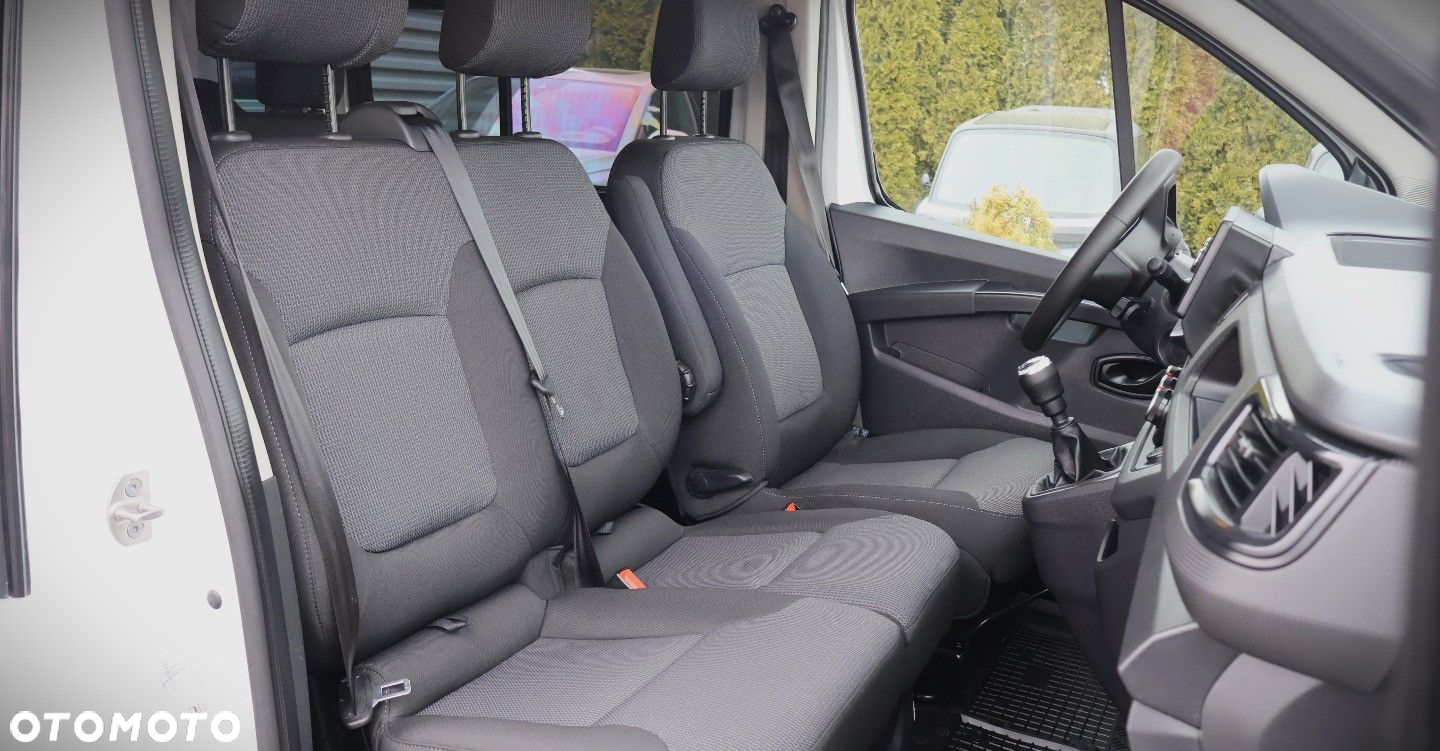 Renault Trafic - 18