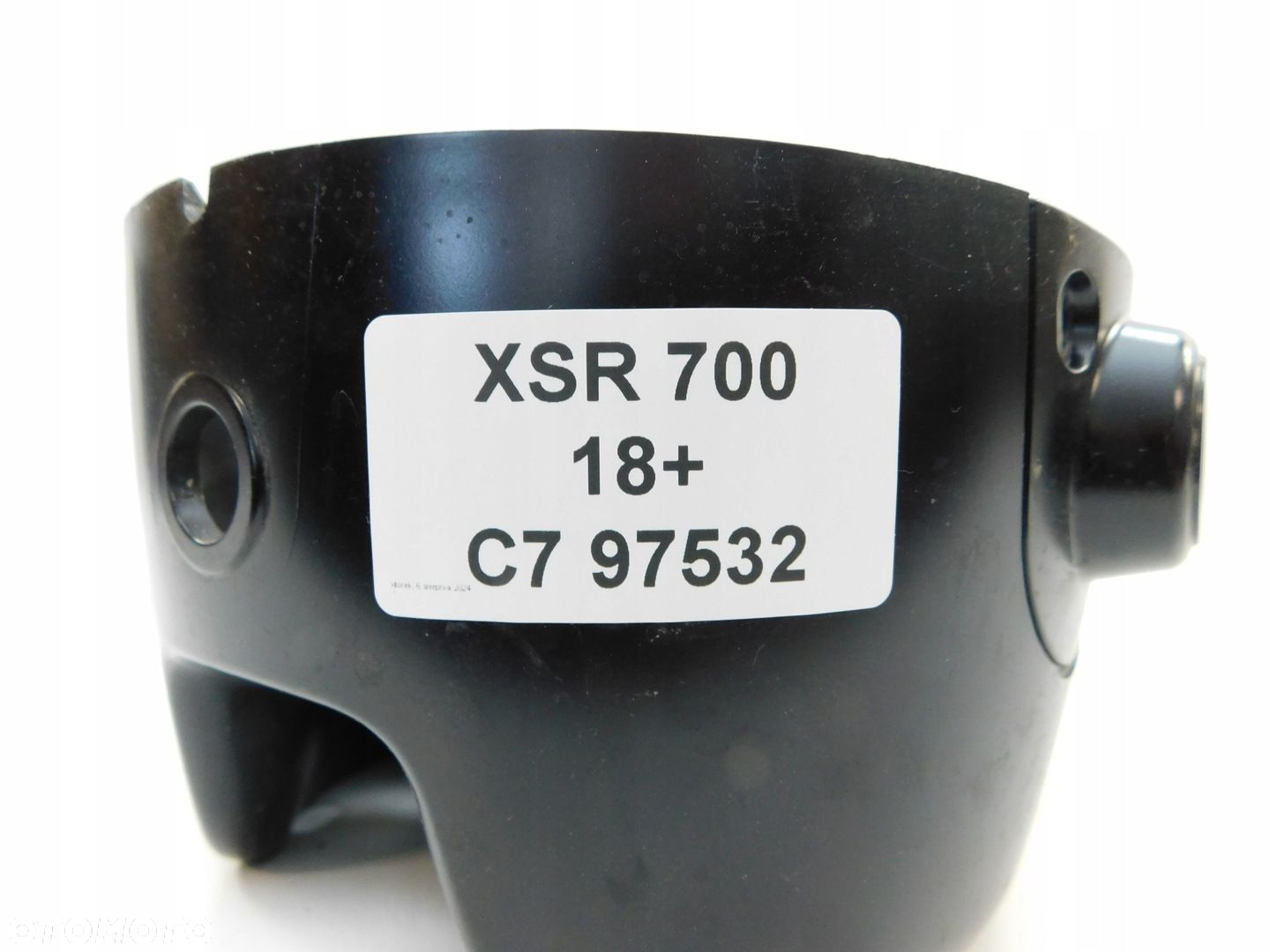 YAMAHA XSR 700 18 OBUDOWA LAMPY PRZÓD - 6