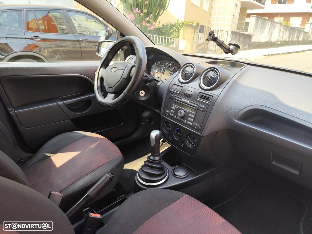 Ford Fiesta 1.25 Zetec - 12
