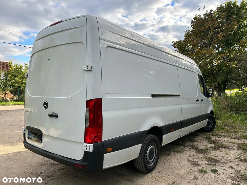 Mercedes-Benz Sprinter - 5
