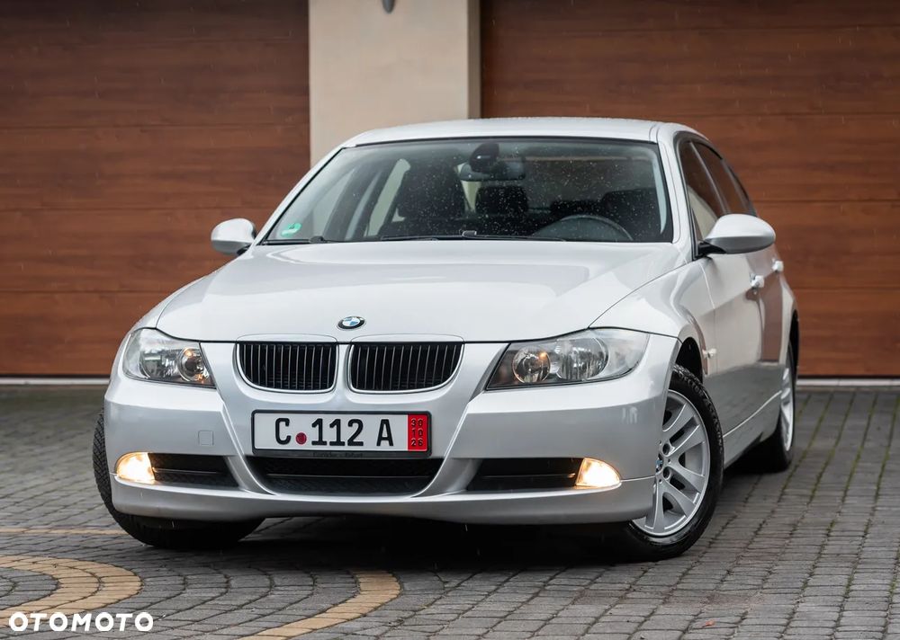 BMW 320I 2008 photo 5