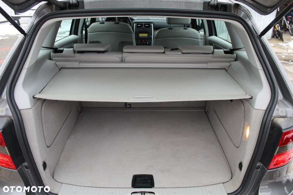 Mercedes-Benz Klasa B 180 CDI Autotronic - 17