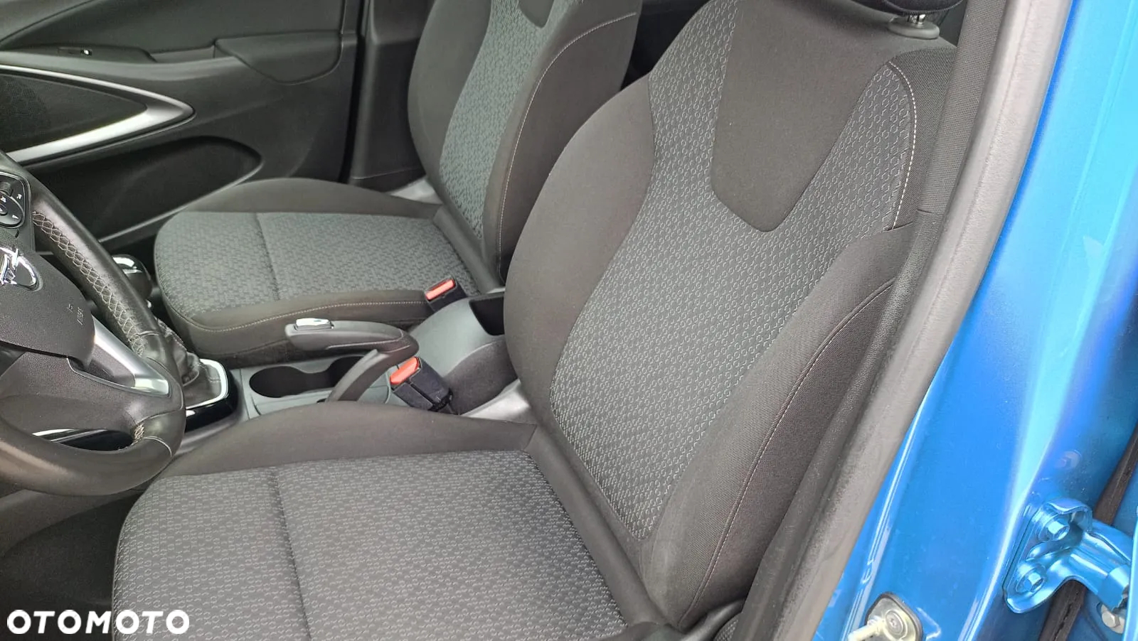 Opel Crossland X - 8