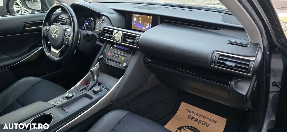 Lexus Seria IS 300h Executive Plus - 7