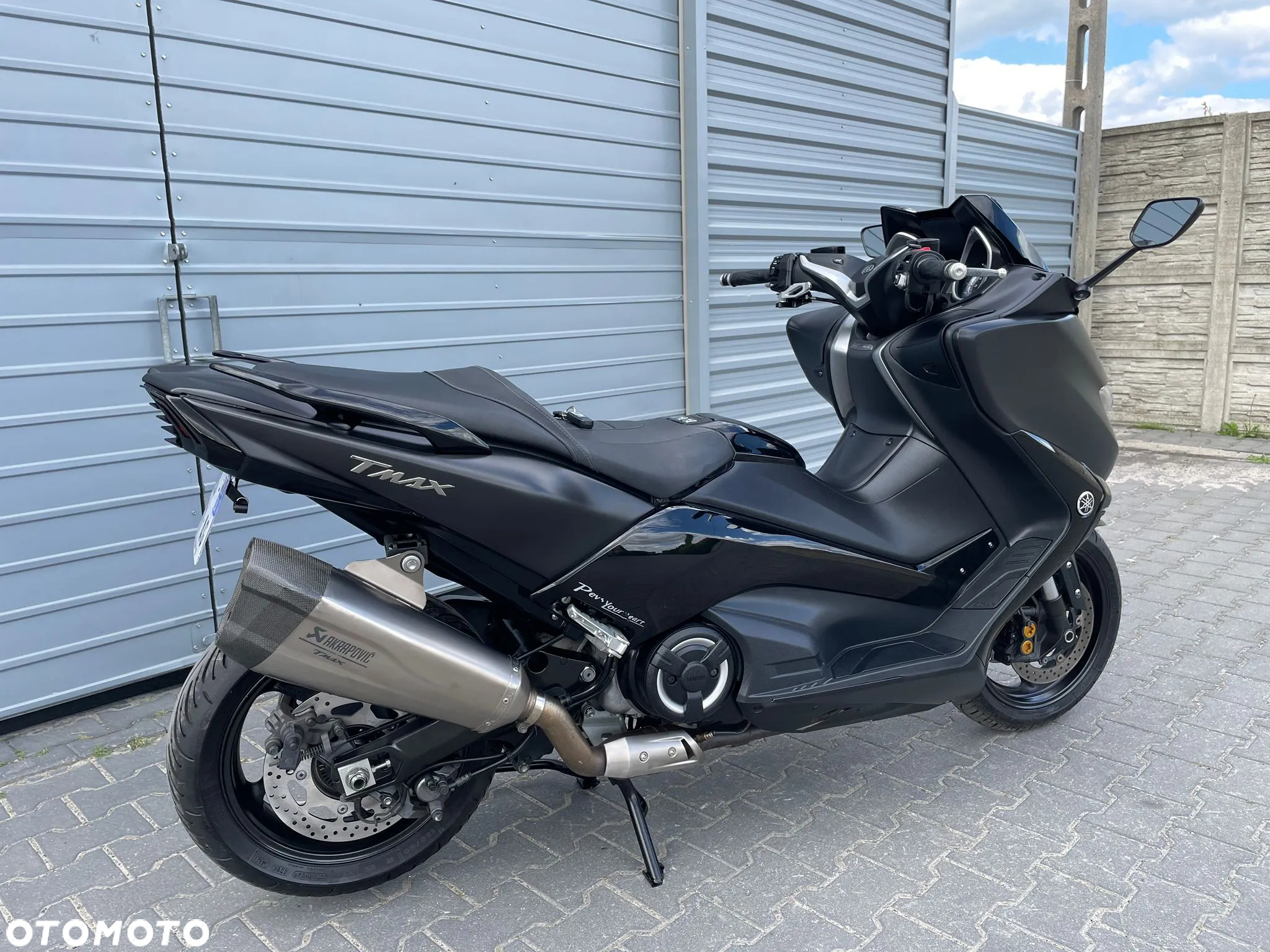 Yamaha Tmax - 15