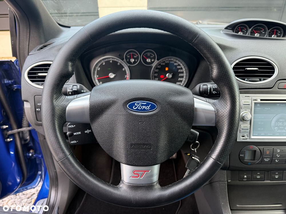 Ford Focus 2.5 ST - 17