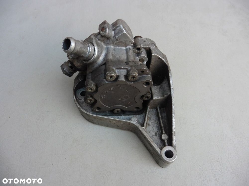 Pompa wspomagania BMW E87 E90 E91 E92 E60 3,0 D 325 330 D 1696768 - 3