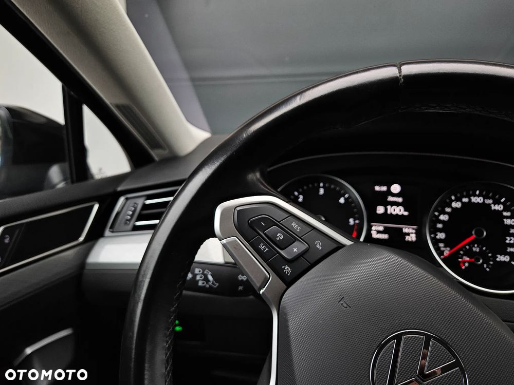Volkswagen Passat 2.0 TDI EVO Business - 18