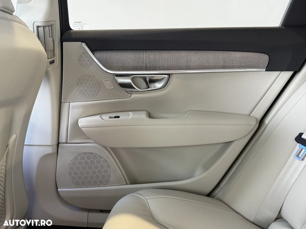 Volvo S90 B5 MHEV AT AWD Core - 27