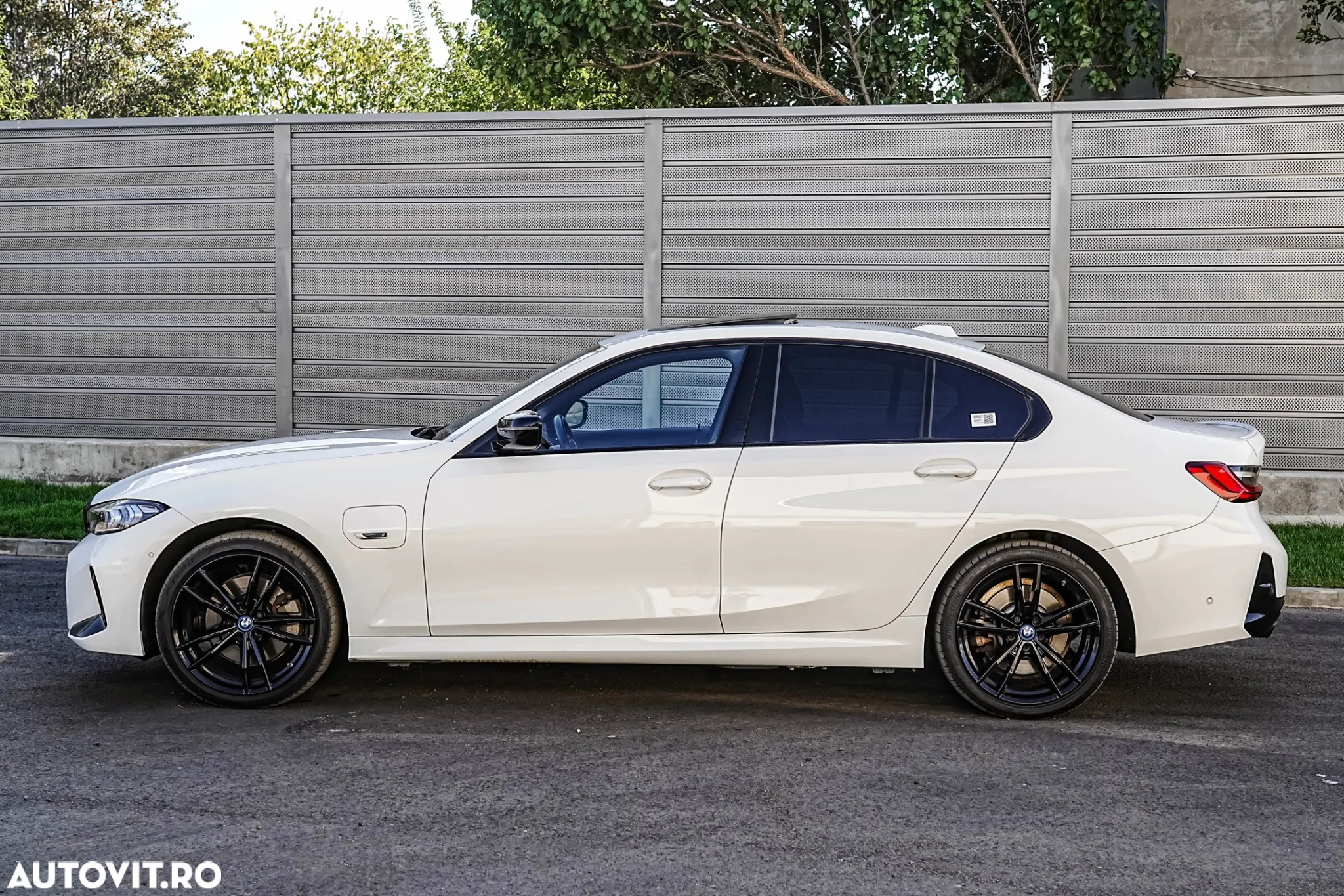 BMW Seria 3 320e Aut. M Sport - 16
