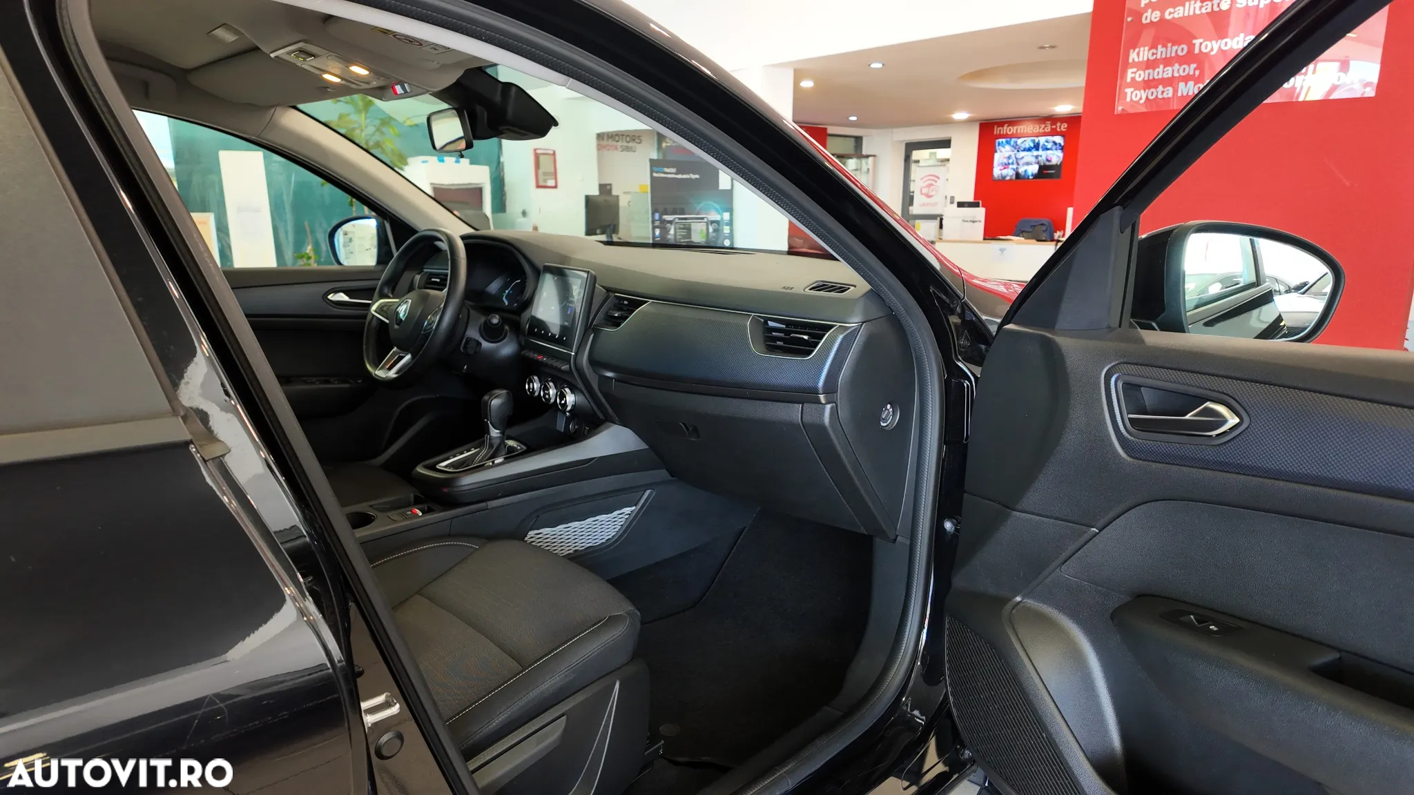 Renault Arkana E-TECH Hybrid 145 Techno - 12