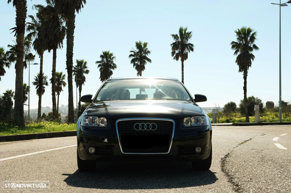 Audi A3 1.6 FSI Attraction - 1