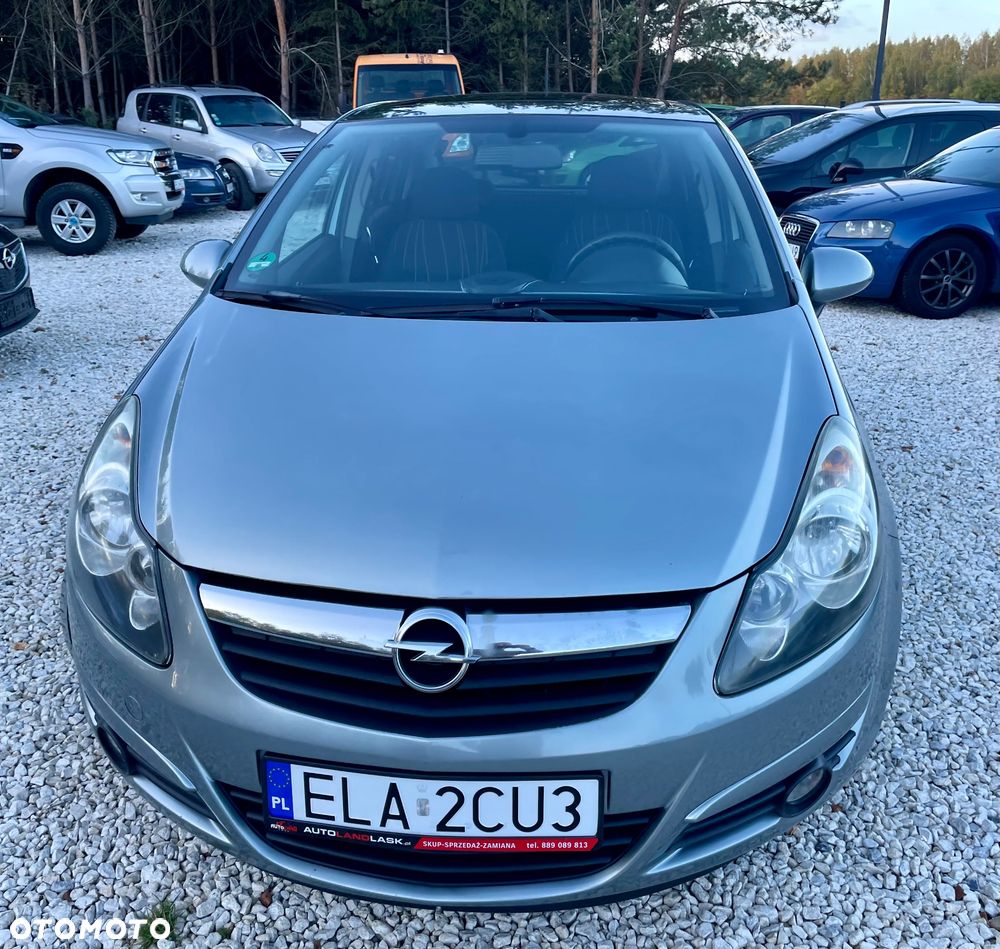 Opel Corsa 1.4 16V Cosmo - 26
