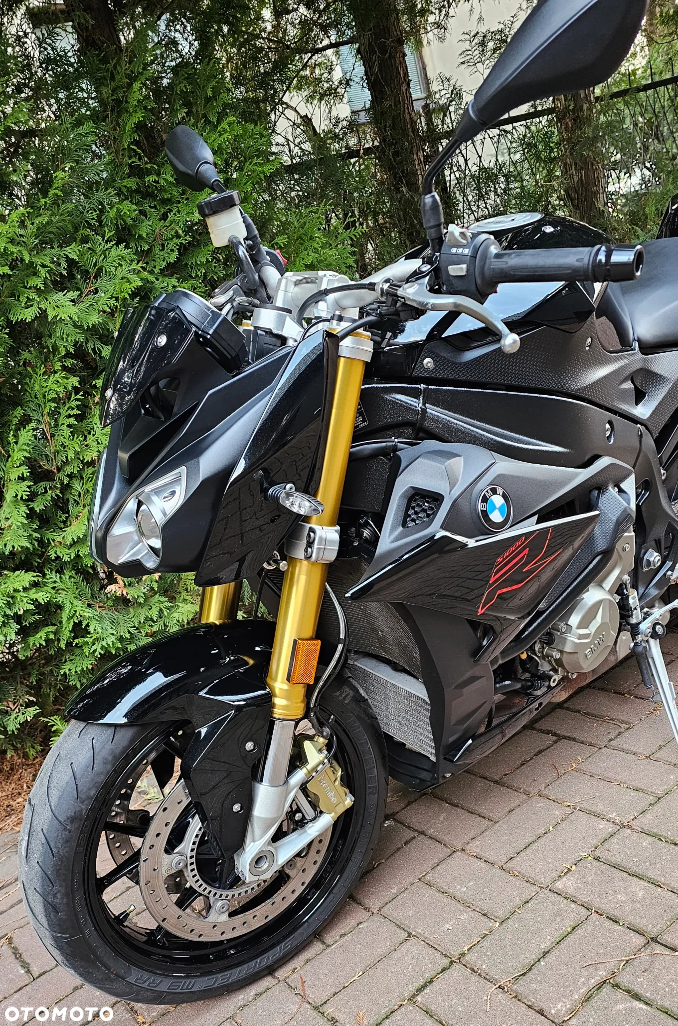 BMW S - 16