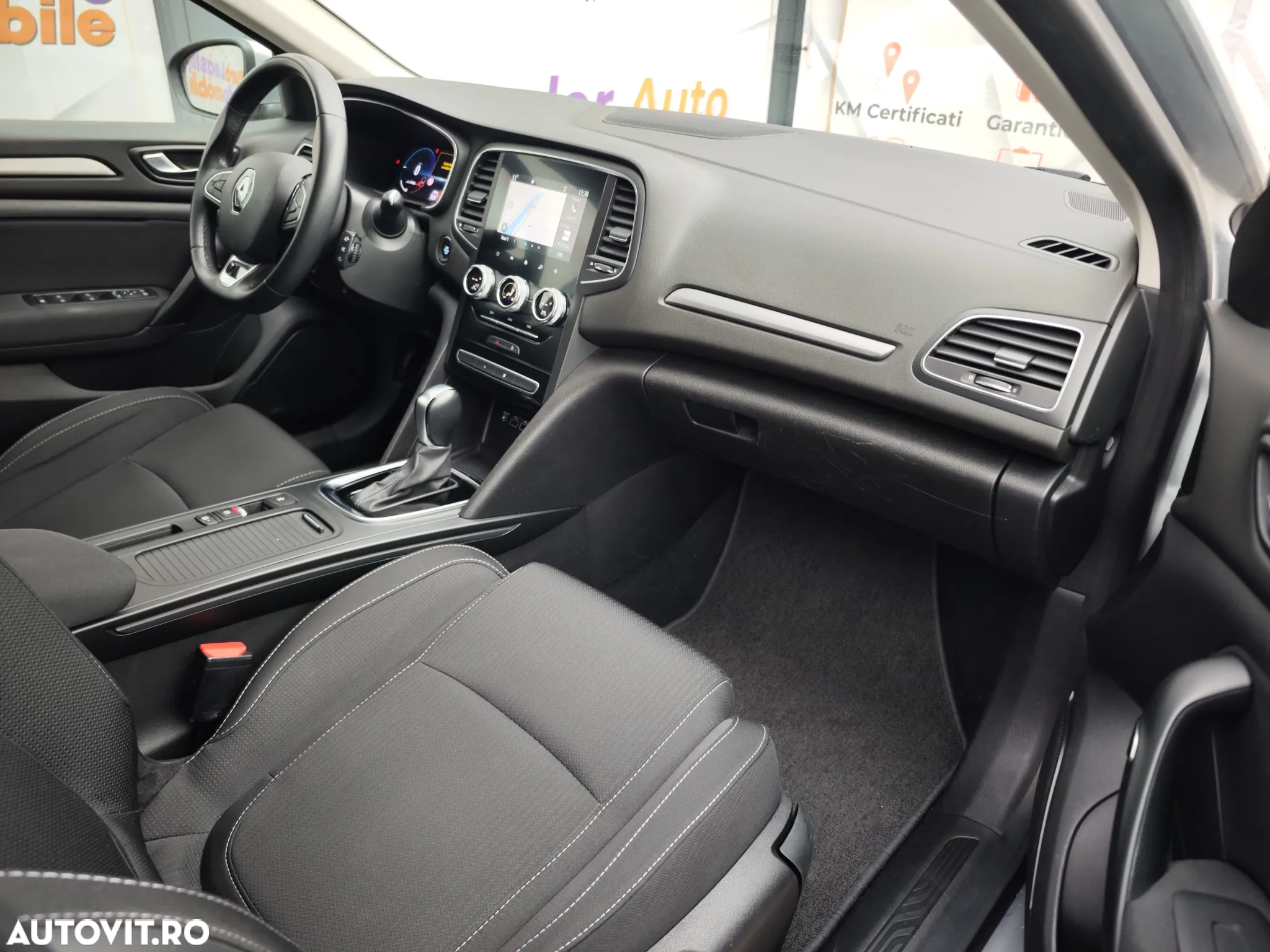 Renault Megane Grandtour E-TECH Plug-in 160 BUSINESS EDITION - 15