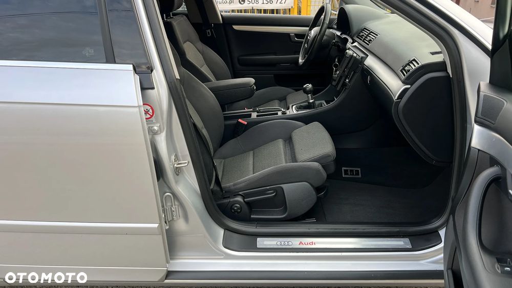 Audi A4 Limousine - 27
