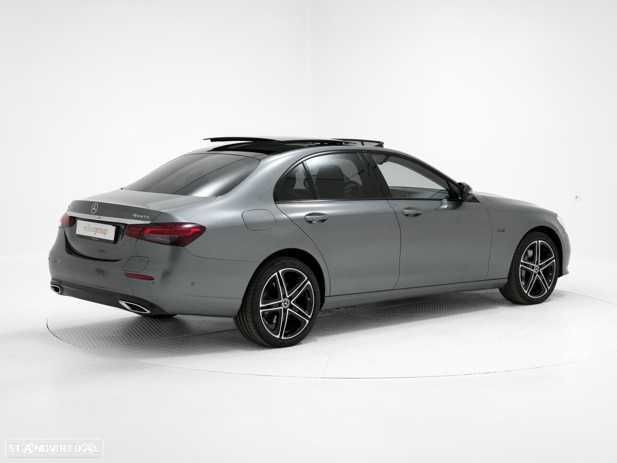 Mercedes-Benz E 300 de 4Matic T 9G-TRONIC Avantgarde - 3
