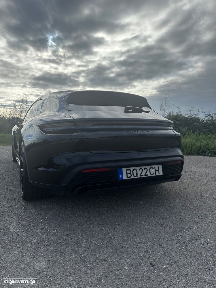 Porsche Taycan Sport Turismo GTS - 3