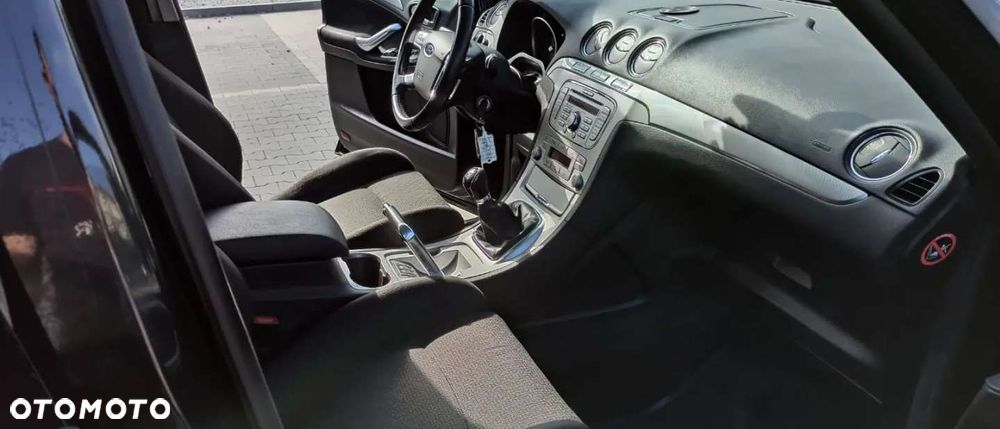 Ford S-Max - 25