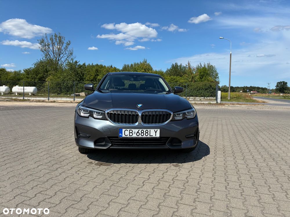 BMW Seria 3 318i Sport Line - 3