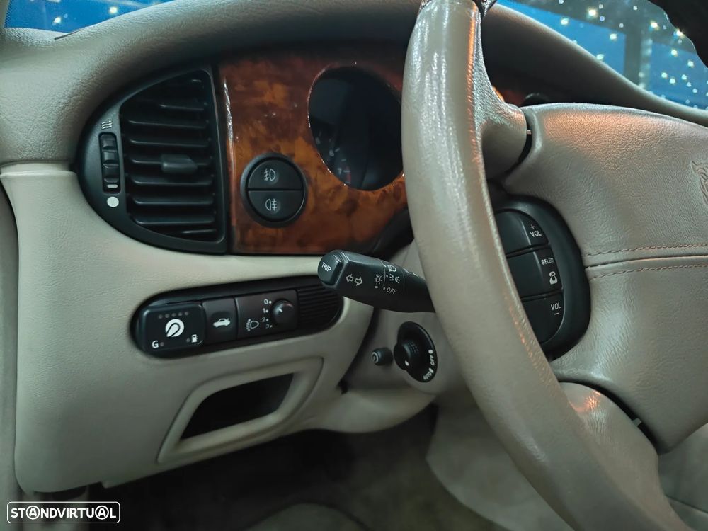 Jaguar XJ XJ8 3.2 Executive - 13