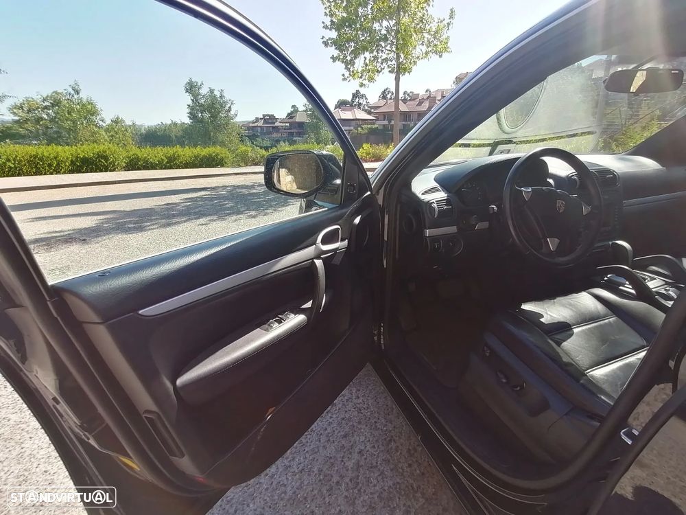 Porsche Cayenne Tiptronic - 7